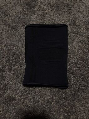 Black & Gray Compression Knee Sleeve Pad Support - Size Medium